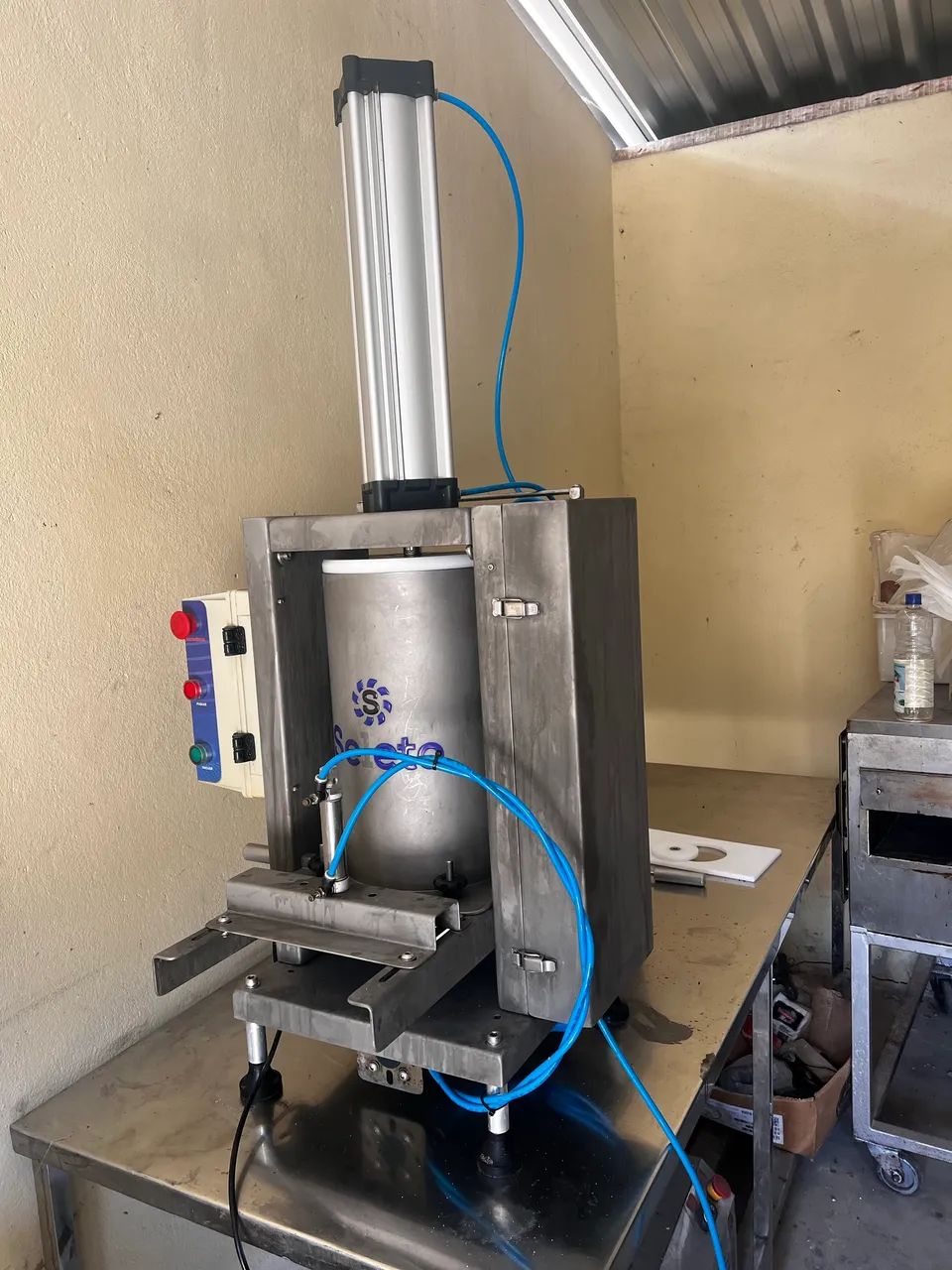 Máquina modeladora de hambúrguer  FB700