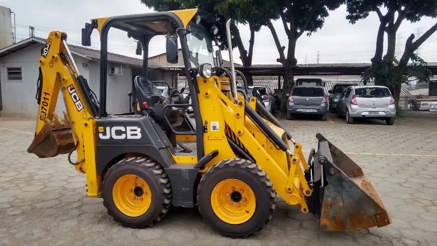 Mini Retroescavadeira JCB 1CX  4x4 Ano 2012 - Foto 3