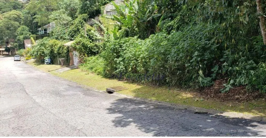 Terreno à venda, 1270 m² por R$ 240.000,00 - Condomínio Alpes da Cantareira - Mairiporã/SP