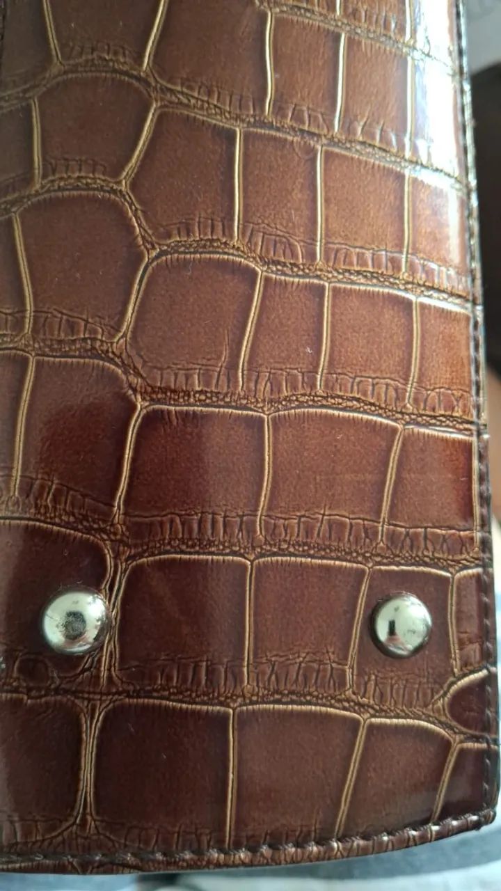 Bolsa executiva estruturada em couro croco cor café - Foto 6