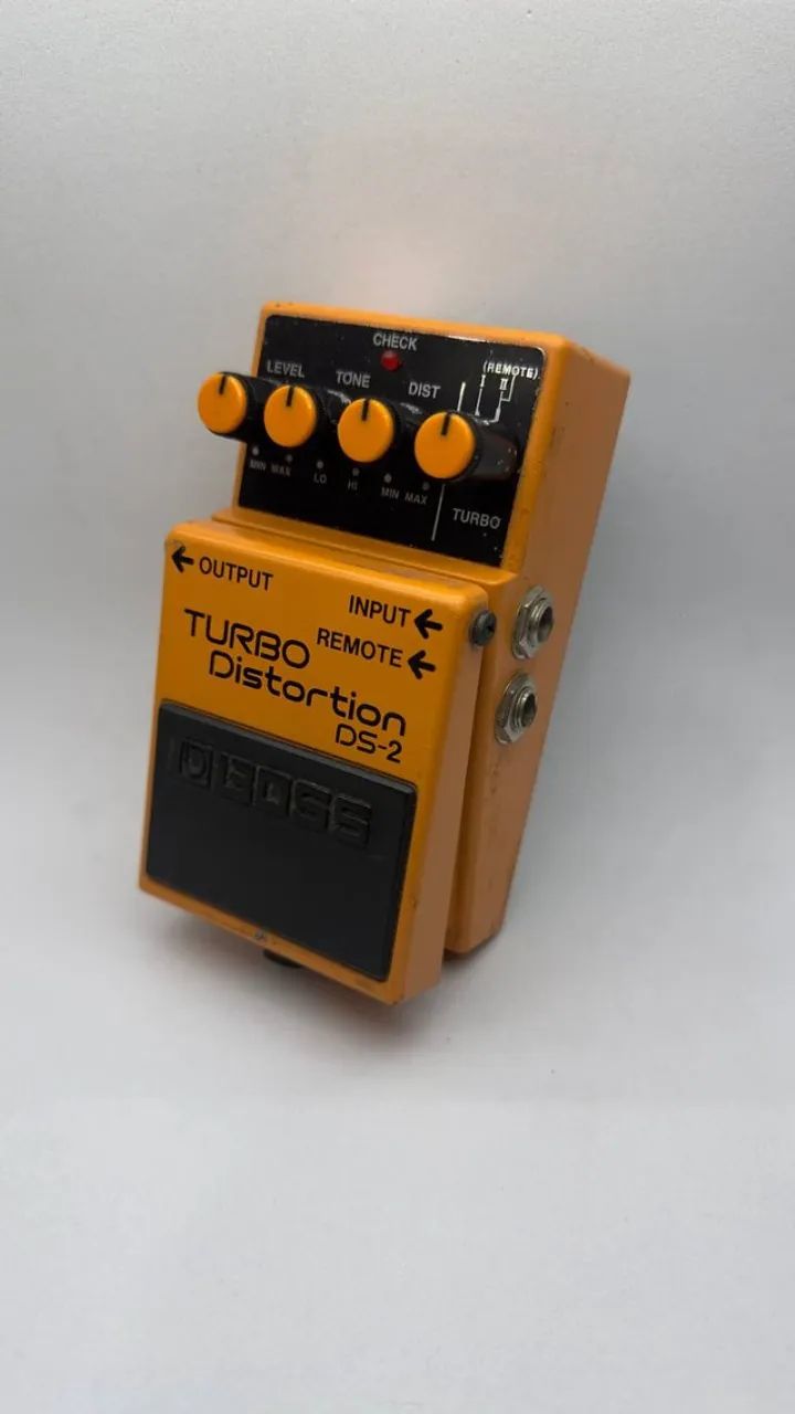 PEDAL BOSS TURBO DISTORTION DS-2 - Instrumentos musicais