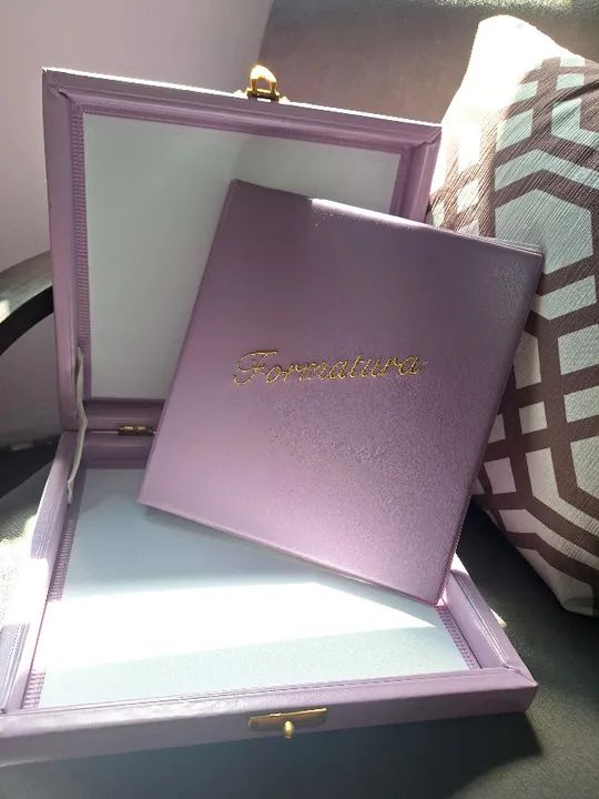 Álbum de Fotos Formatura lilás 15x21 com estojo/maleta p/ 20 Fotos - Foto 3