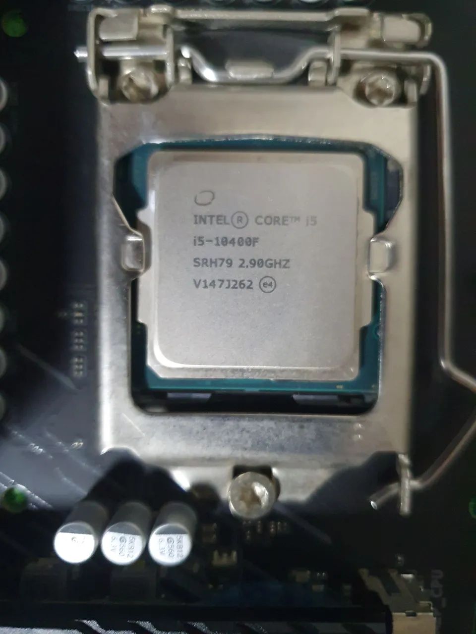 KIT Processador Intel Core i5 10400F e B560M Aorus ELITE