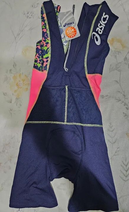 Roupa para triathlon marca Ascis, tamanho P. Peça em uso novas - Foto 3