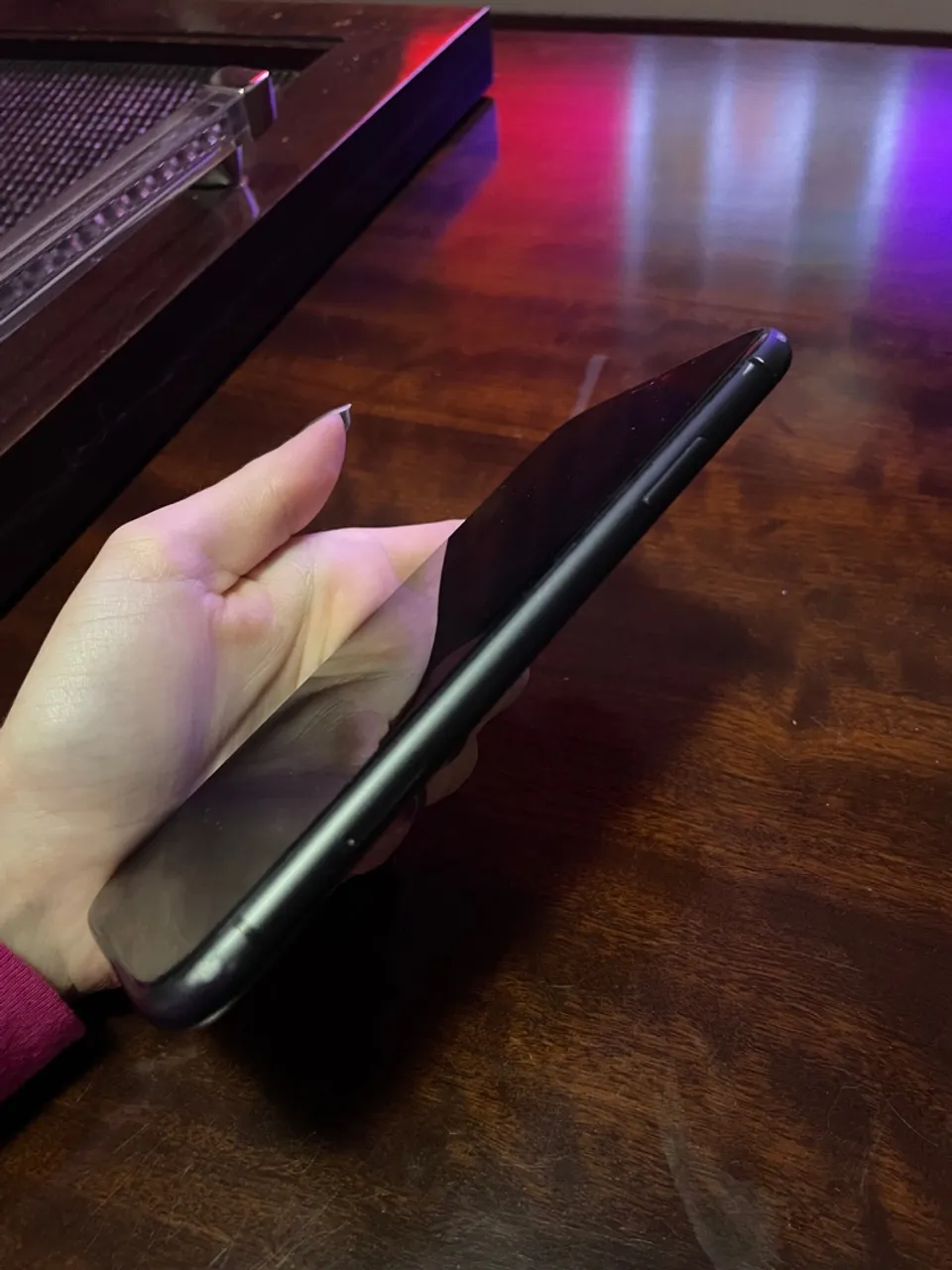 iPhone Preto - Design Elegante e Desempenho Incrível!