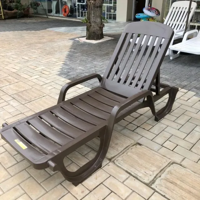 Espreguiçadeira Miami Monobloco Bronze - Grosfillex