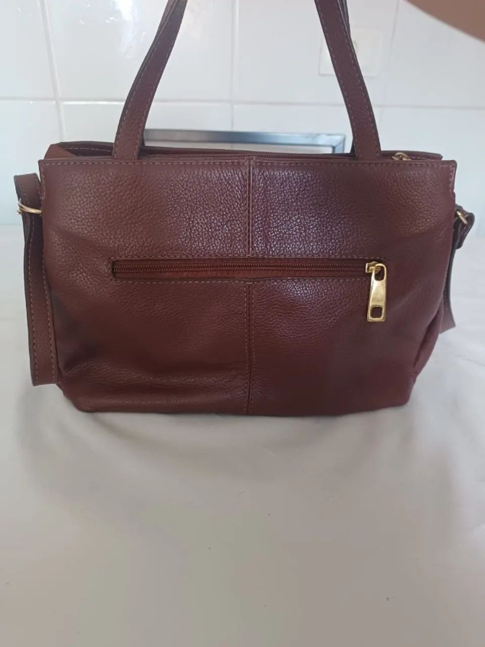 BOLSA EM COURO RAFAELA GUIMARÃES - PINHÃO