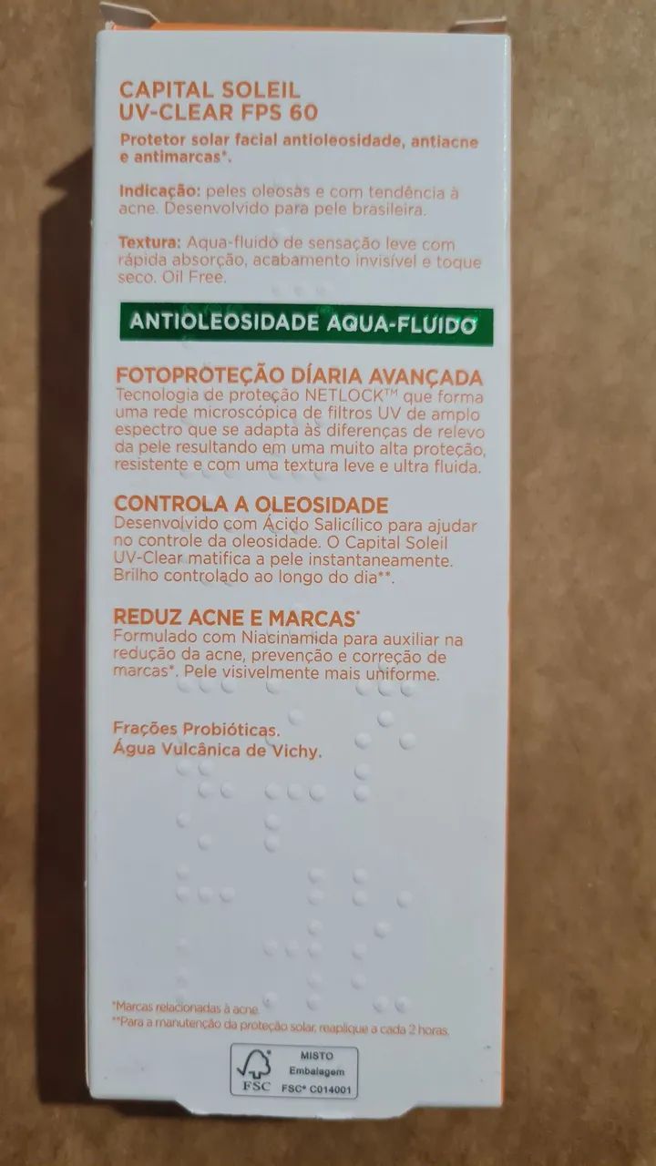Frete grátis! Vichy Capital Soleil UV-Clear FPS 60 - Antioleosidade - 40g - Foto 3