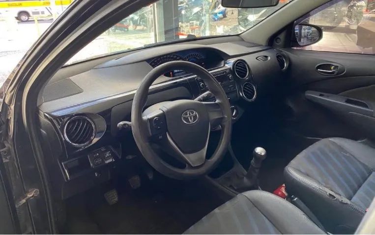 Toyota etios  - Foto 4