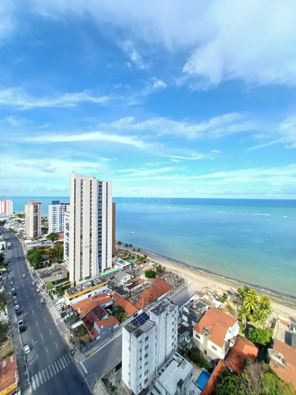 Incrível Apartamento com Vista Mar em Candeias  97,75m² | 3 Quartos (1 Suíte) + Varanda Go