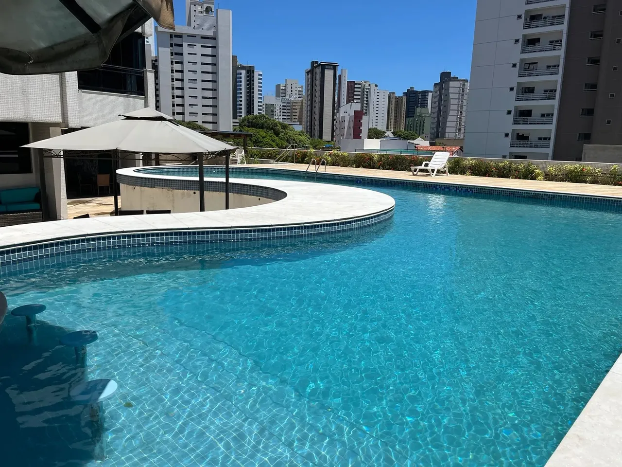 apartamento em Petrópolis mobiliado próximo ao UOL