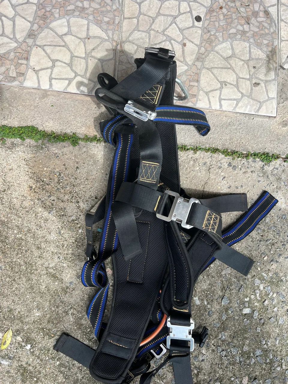 Cinturão tipo paraquedista 