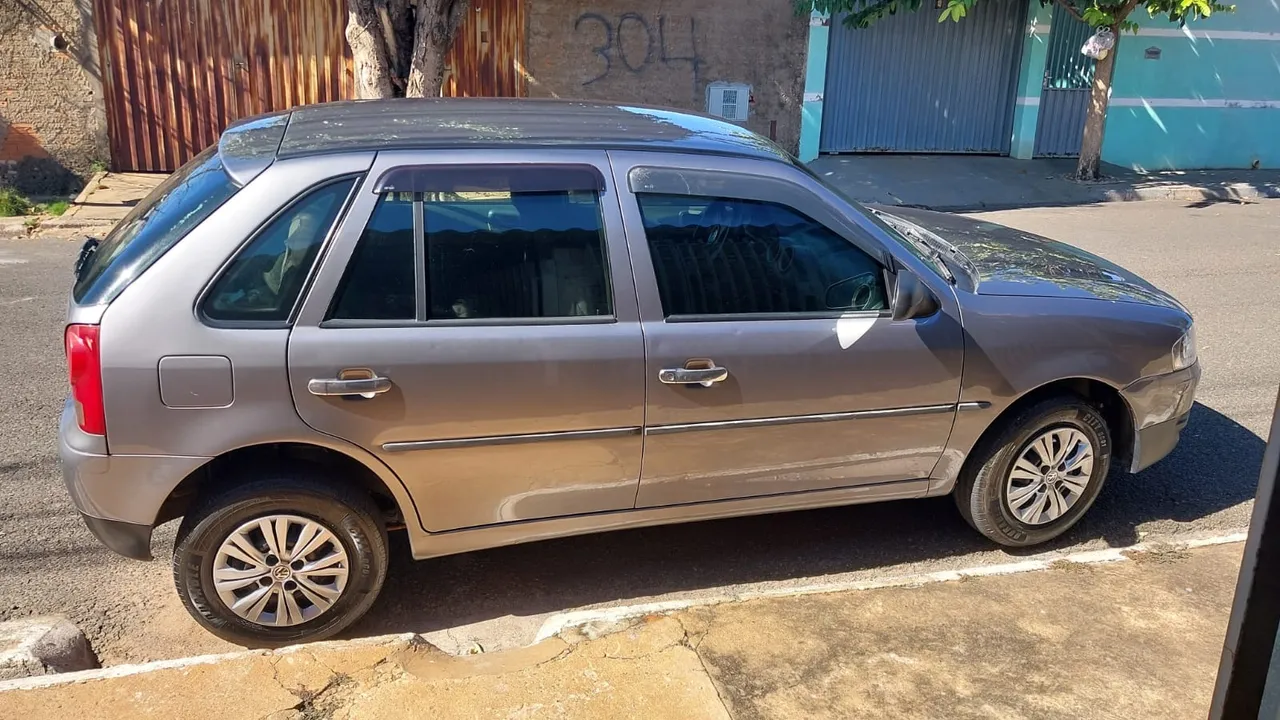 Gol 1.0 Flex 4 portas