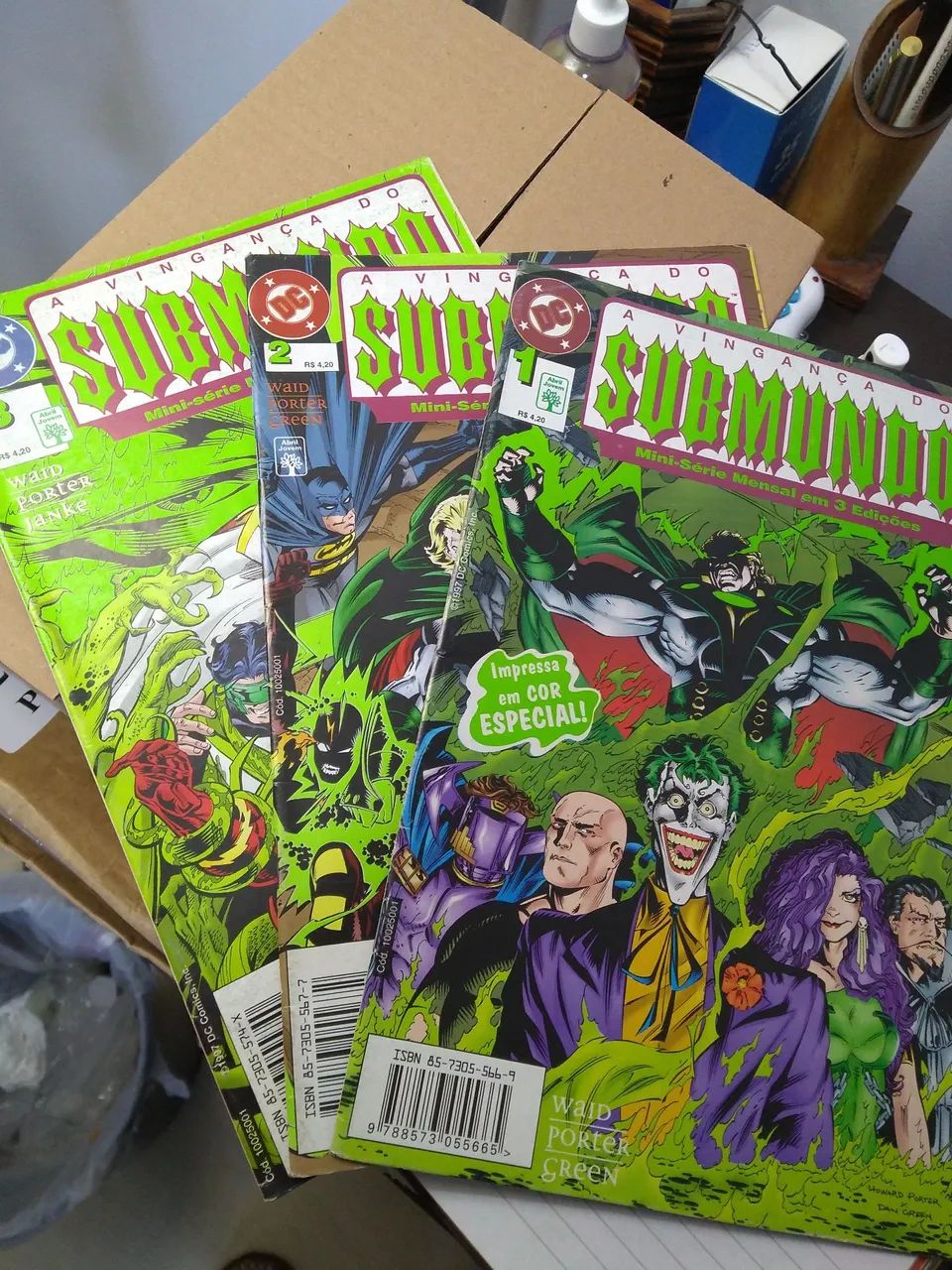 Revistas Submundo - DC Comics (Lote com 3)