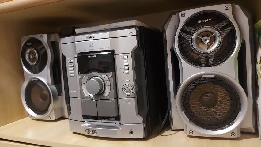Aparelho som Minisyste. SONY com duplo tape deck e 3 CDs  - Foto 2