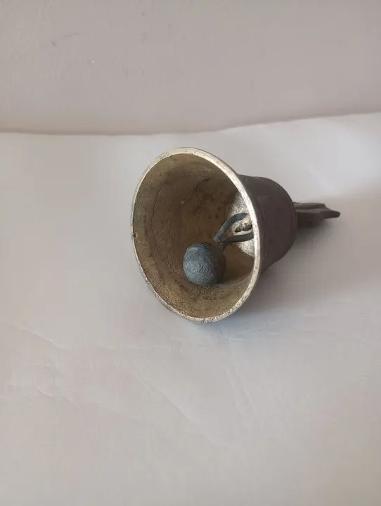 Sino antigo de metal - Foto 5