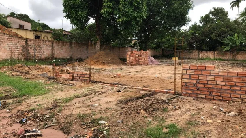 Vendo terreno 10x45 no bairro do Santarenzinho, com menos de 80 mt da Olavo Bilac