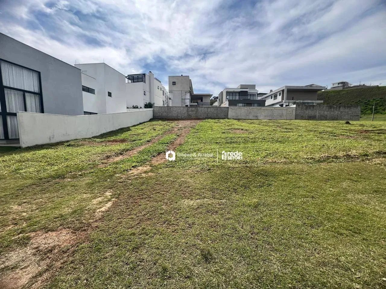 Terreno à venda, 450 m² por R$ 349.000,00 - Alphaville - Juiz de Fora/MG