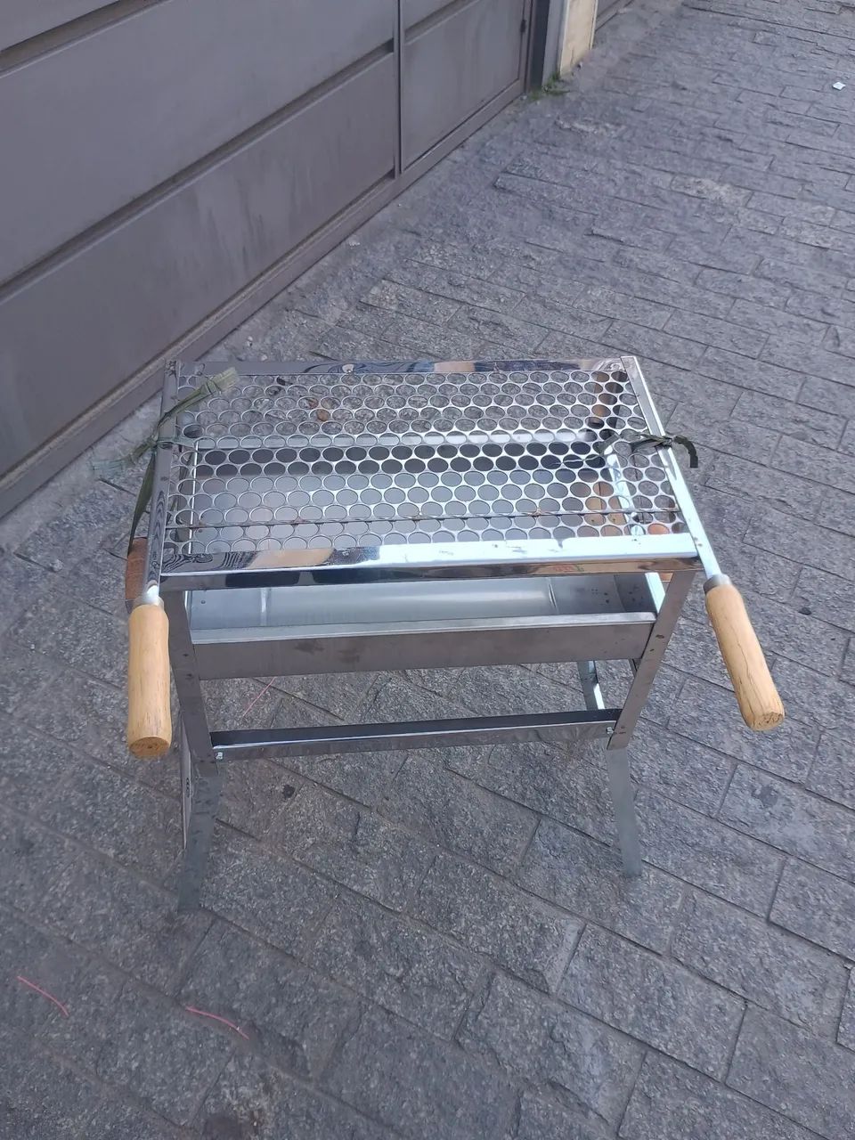 Churrasqueira portátil em aço inox