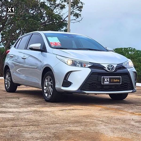 TOYOTA YARIS HATCH XS 1.5 AUT 2023 - Foto 3