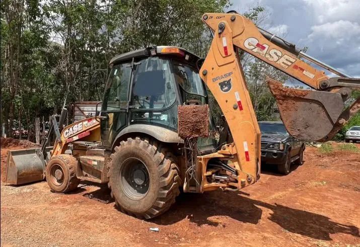 Retroescavadeira case 580N 4×4 - Foto 2