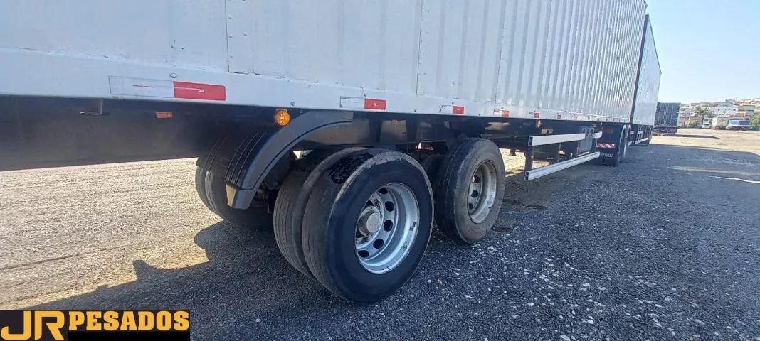 carreta rodofort baú bitrem ano 2011 eixo deslizante 100m³ sem pneus - Foto 15