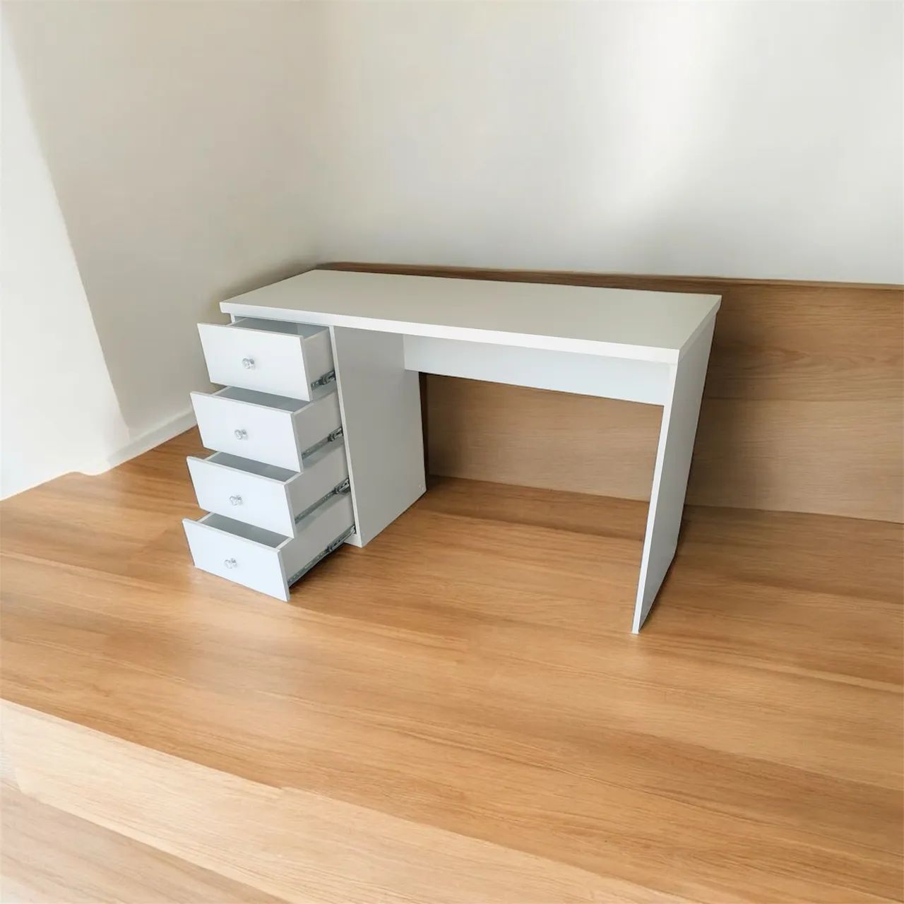 Escrivaninha 100%MDF Sob encomenda 