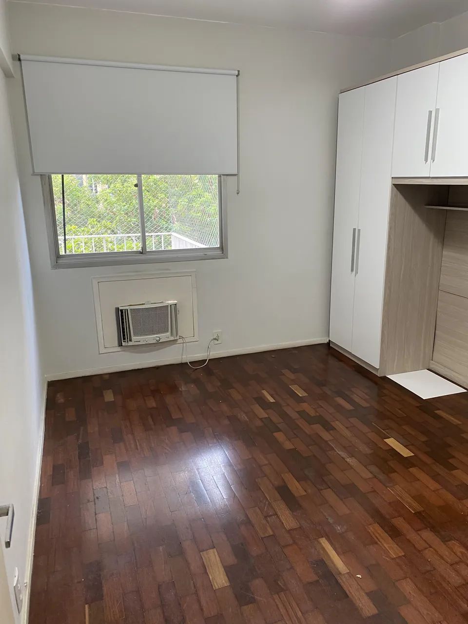 Excelente quarto e sala com varanda e vista praia de Botafogo frente vaga de garagem - Foto 3