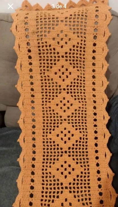 Passadeira de mesa de crochê 