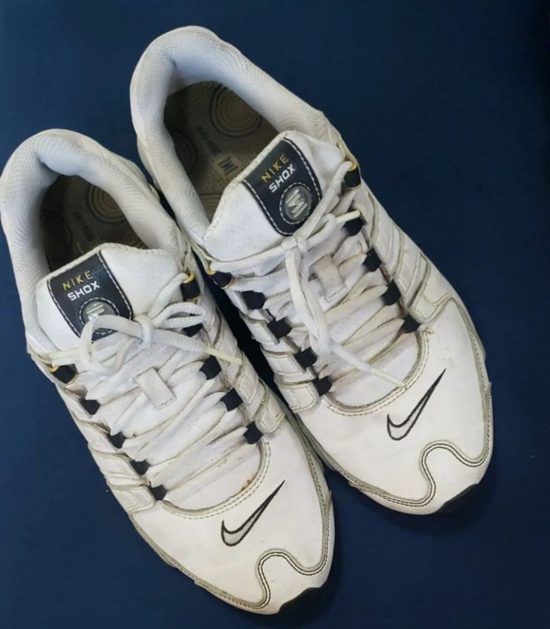 Tênis Nike de couro branco Tam. 37