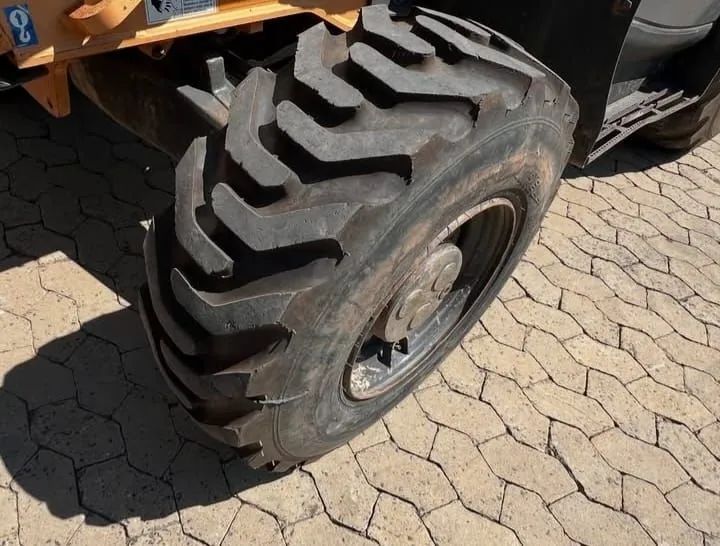 Retroescavadeira case 580n 4x4 ano 2018 - Foto 6