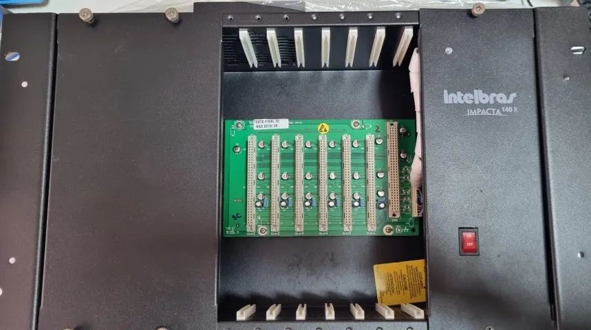 Central Pabx Híbrida Modular Impacta 140R Intelbras Sem Cpu