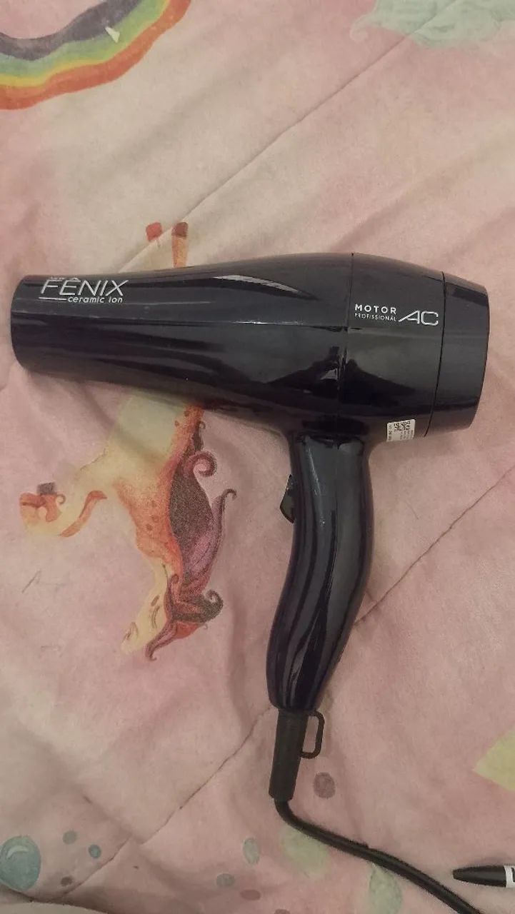 Secador usado Gama profissional 2000w e 127v Eletroportáteis