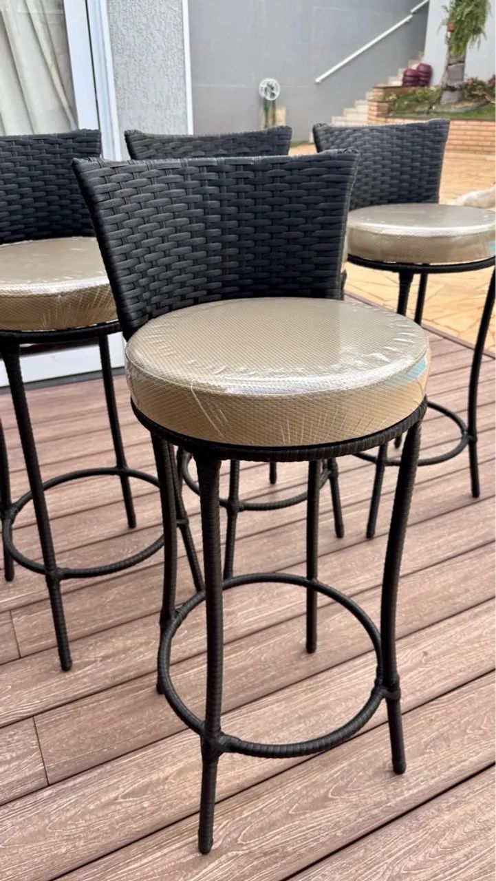 Conjunto de Banquetas de Bar em Rattan 