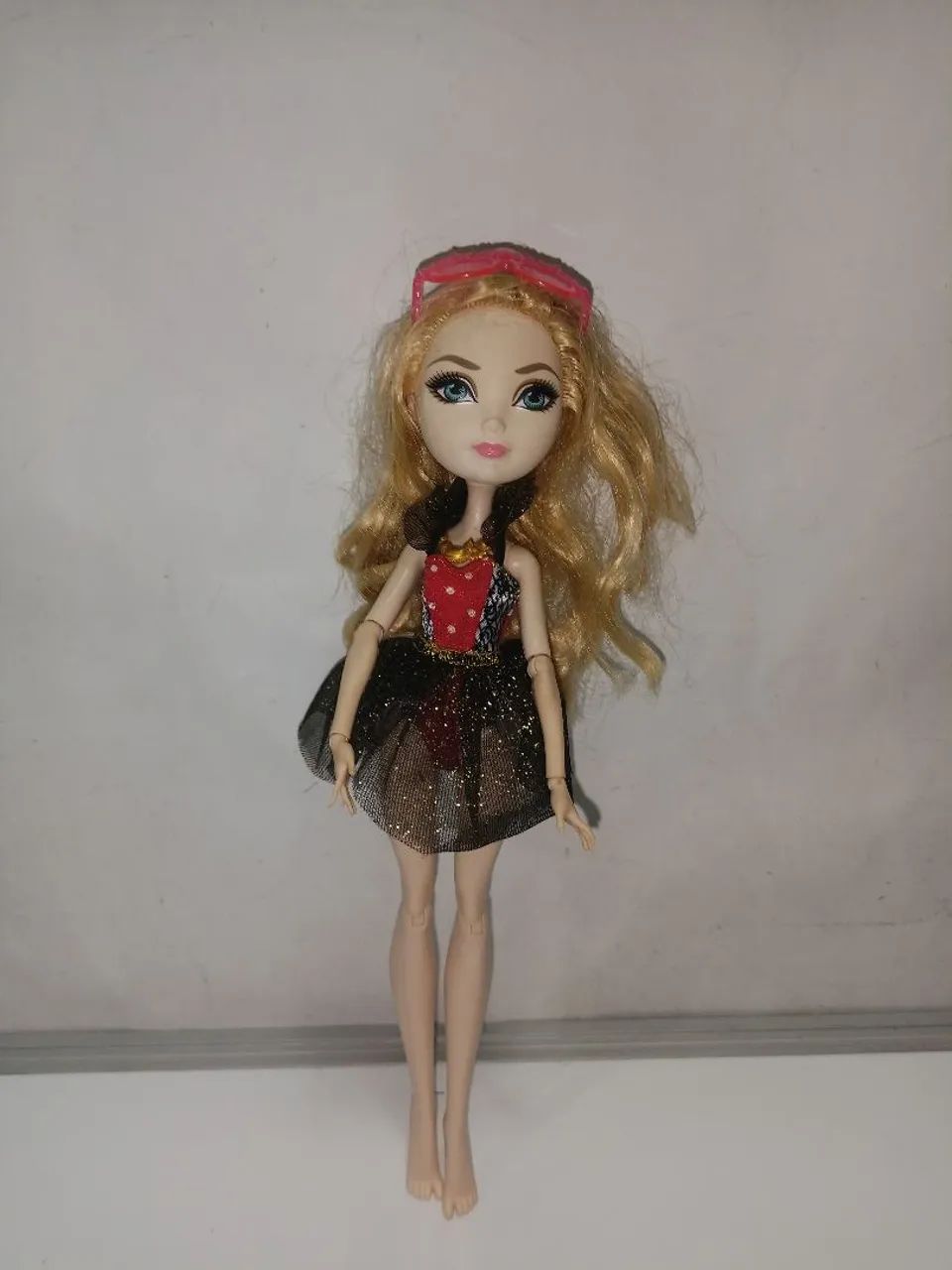 Boneca ever after high Apple white 