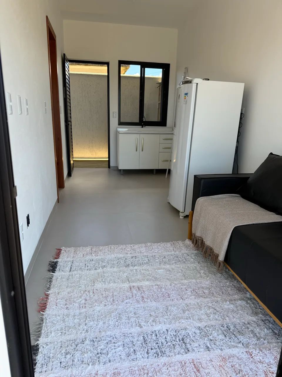 Kitnet disponível a partir do dia 05/10 bairro Sambaqui Imbituba Sc 1.200,00