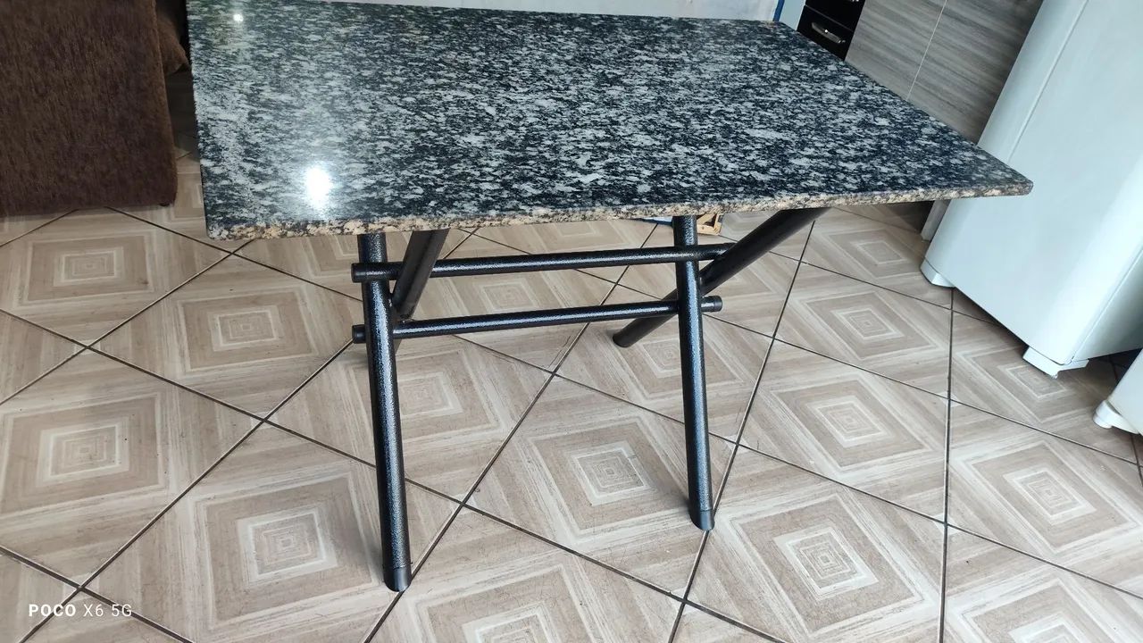 Mesa de Granito 4 cadeiras  - Foto 3