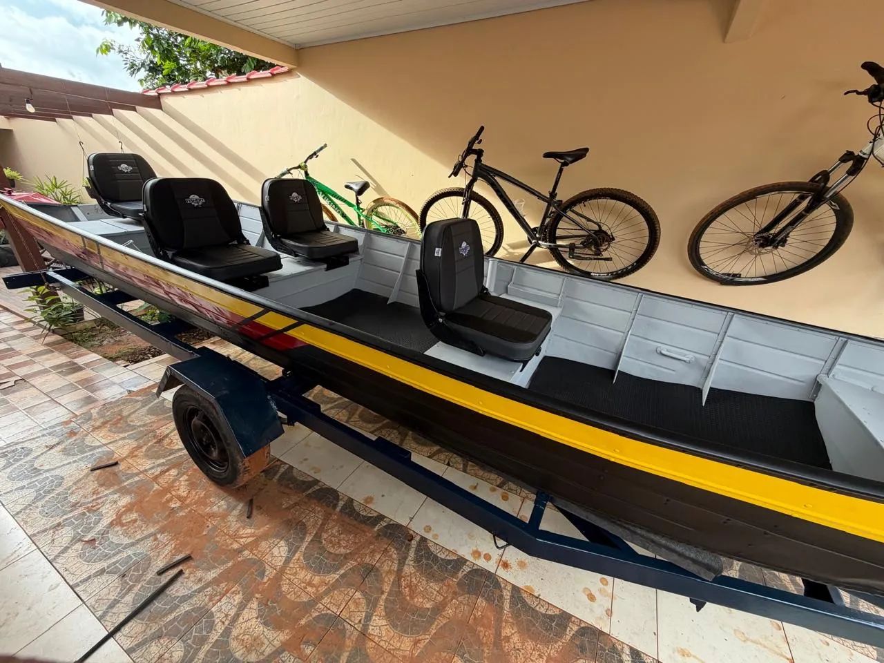 Barco de 6 metros com motor de 25hp - Foto 2