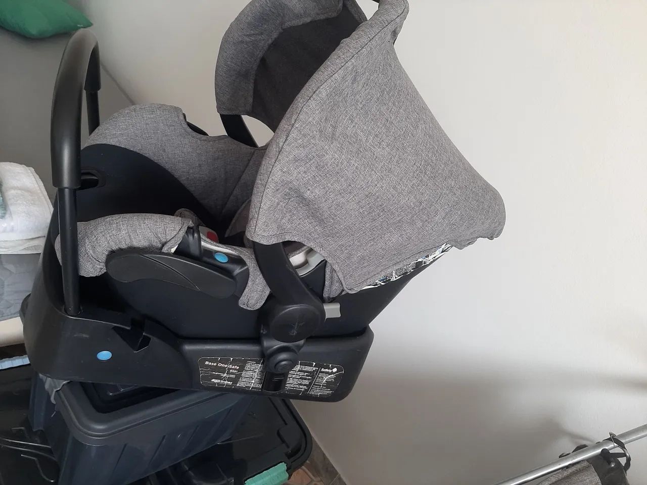 Cadeirinha de automóveis 