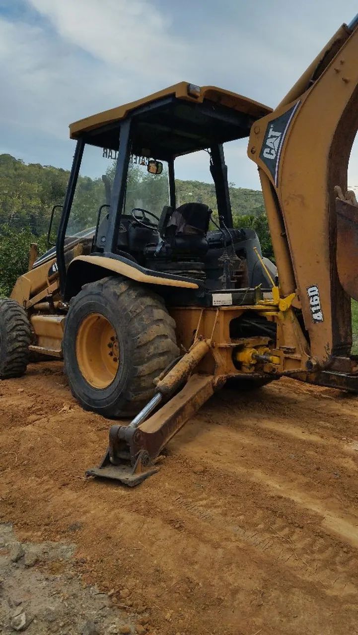 CAT 4x4 2006 135,000 - Foto 3