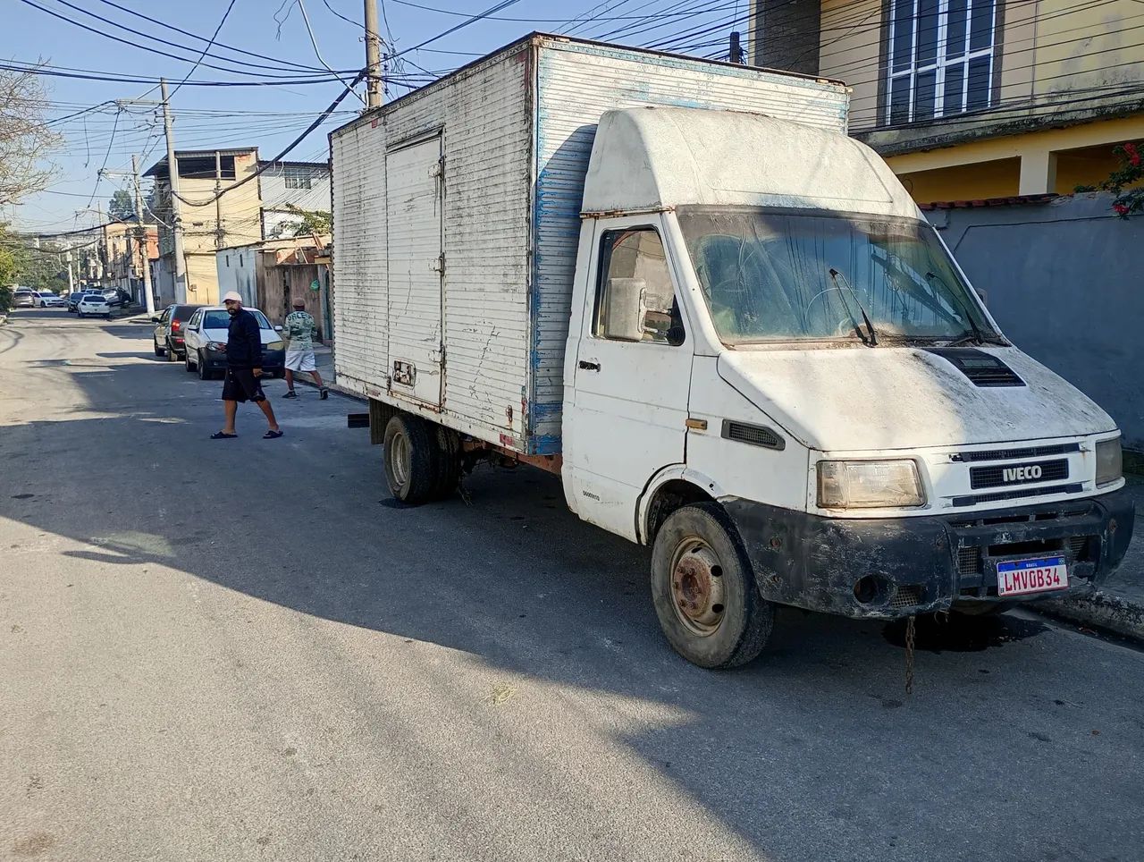 Iveco 4912 Dayle baú  - Foto 2