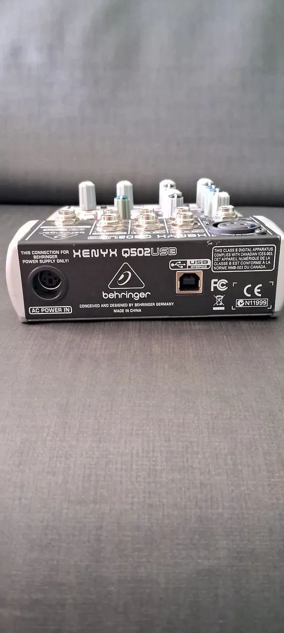 Mesa behringer INTERFACE Xenyx Q502 usb  - Foto 2