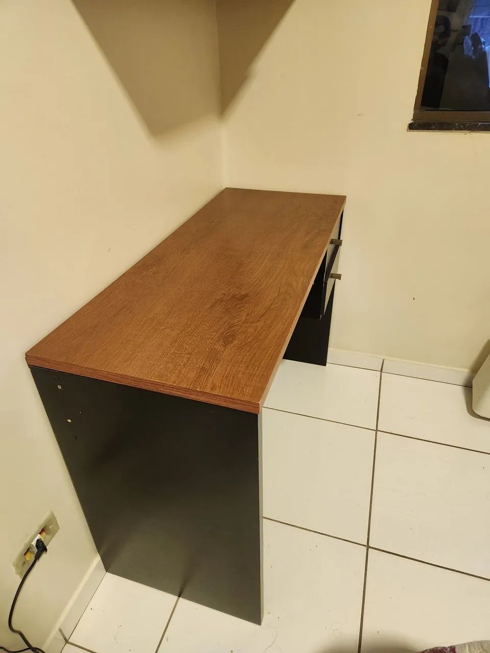 Escrivaninha com gavetas - Foto 4
