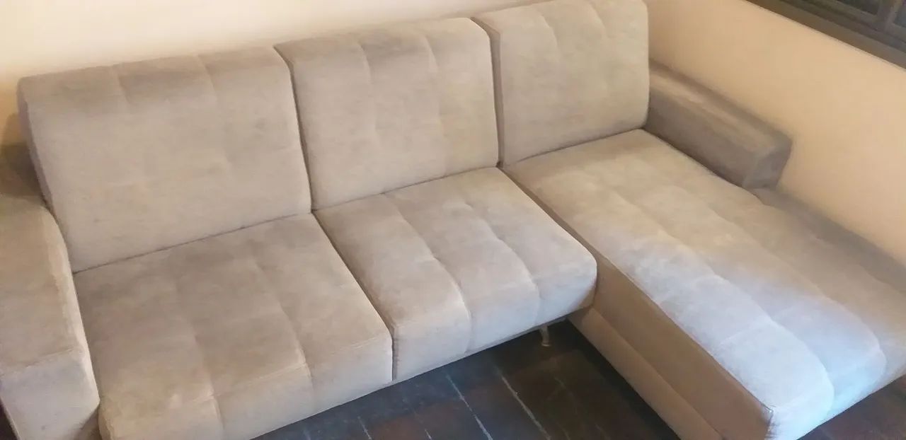 Sofá com chaise esquerdo Luciana Móveis em bom estado  - Foto 4