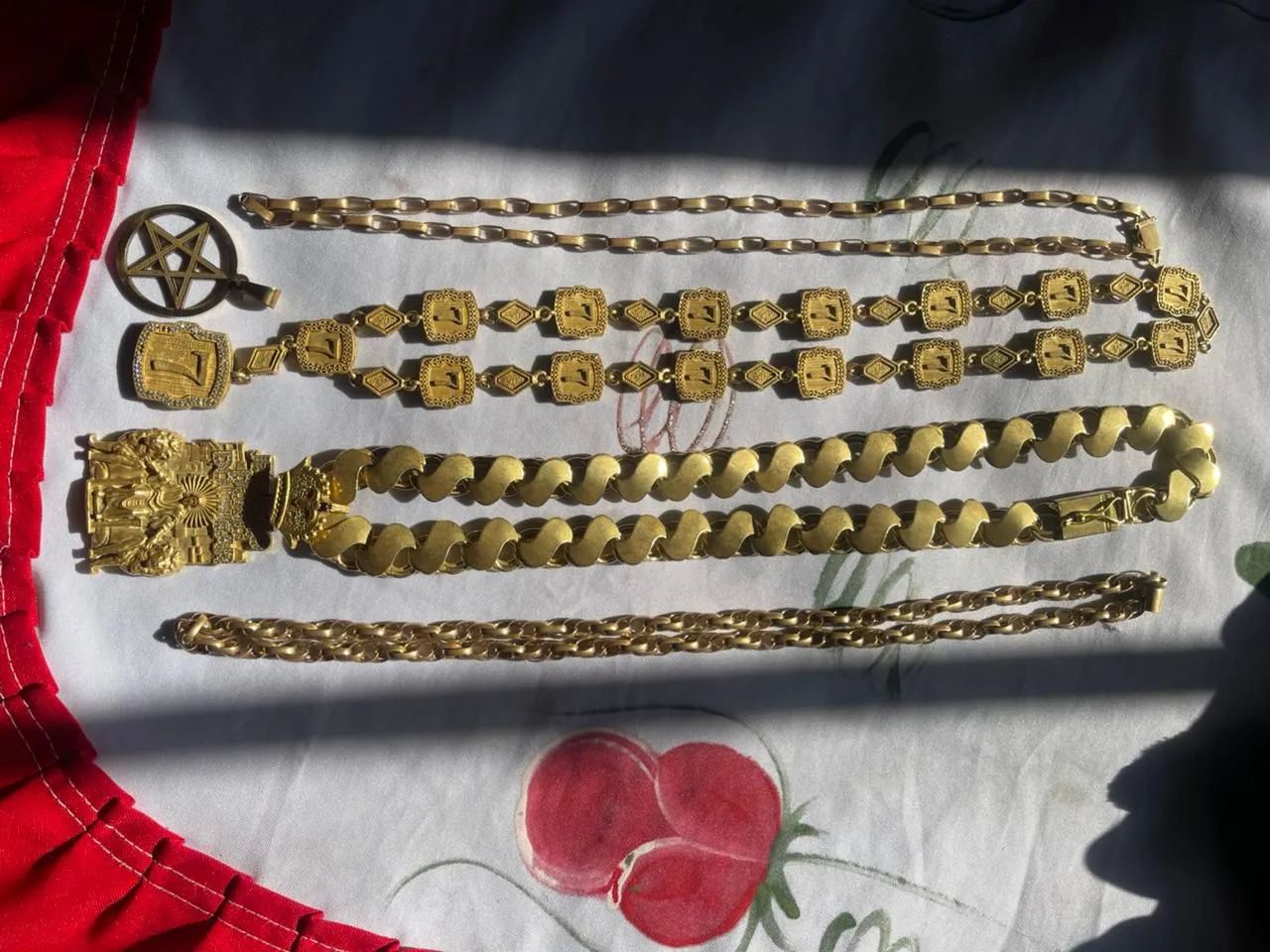 Cordão de moeda antiga 