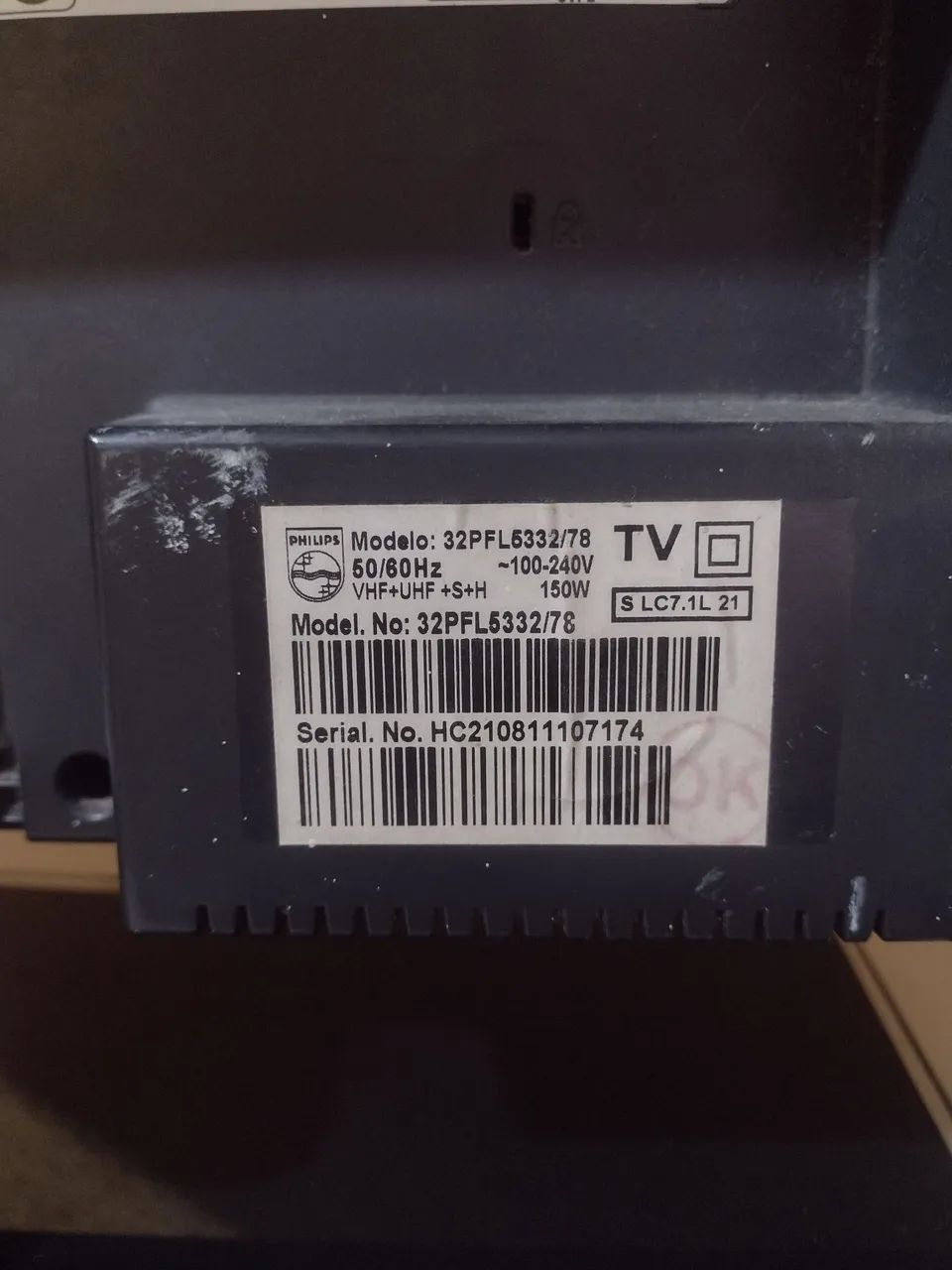 Vendo tv LCD Philips 32 polegadas modelo antigo pesada não é smart mas muito boa! - Foto 3