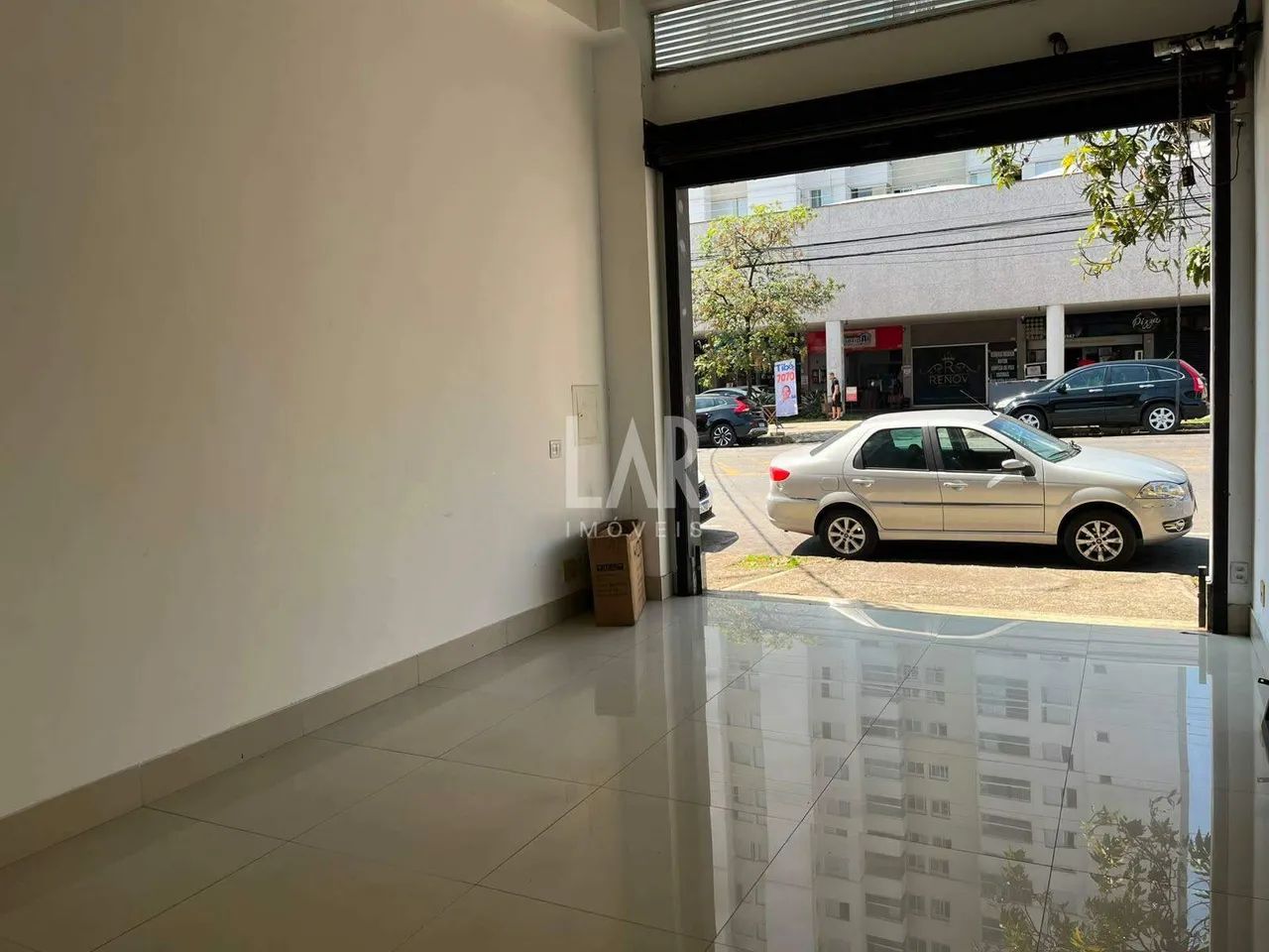 Loja comercial na Rua Jacuí