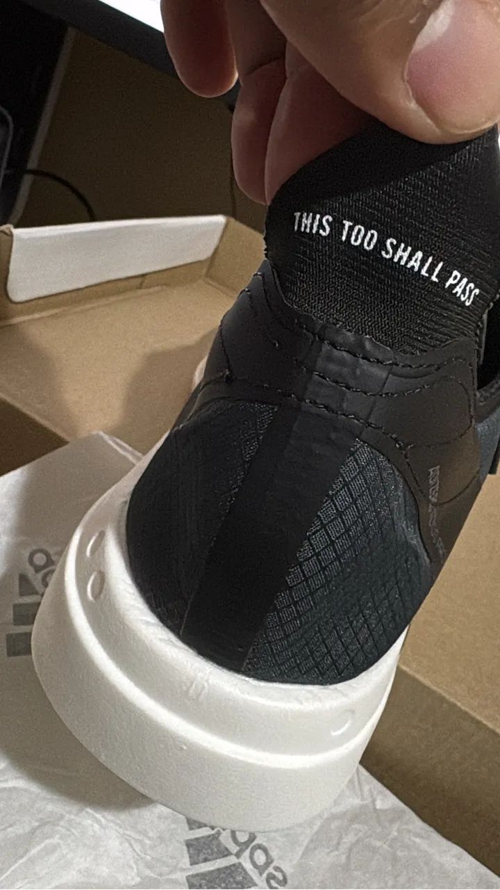 Adidas Adios Pro 4 - Branco e preto - Foto 3