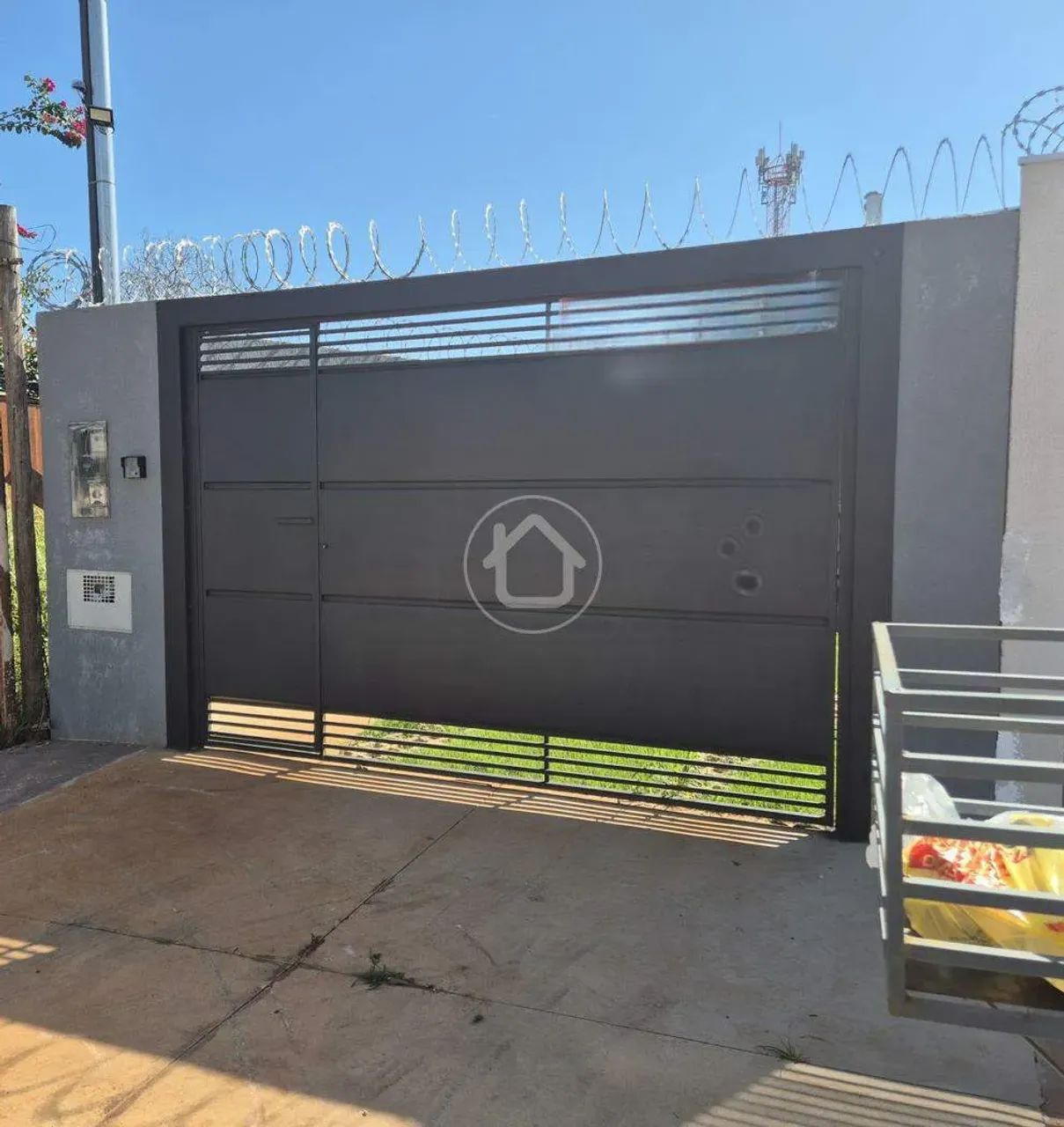 CASA COM 2 DORMITORIOS SENDO UMA SUITE - Foto 2