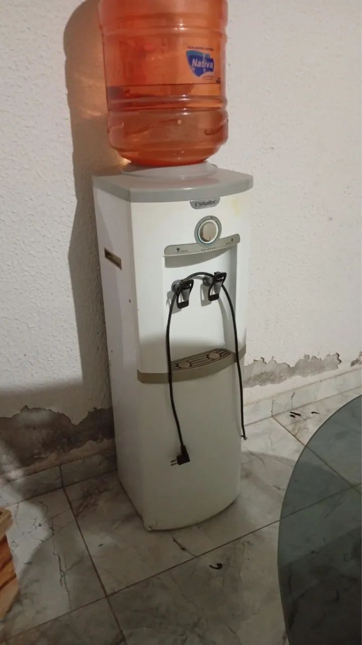 bebedouro de coluna Esmaltec. - Foto 3